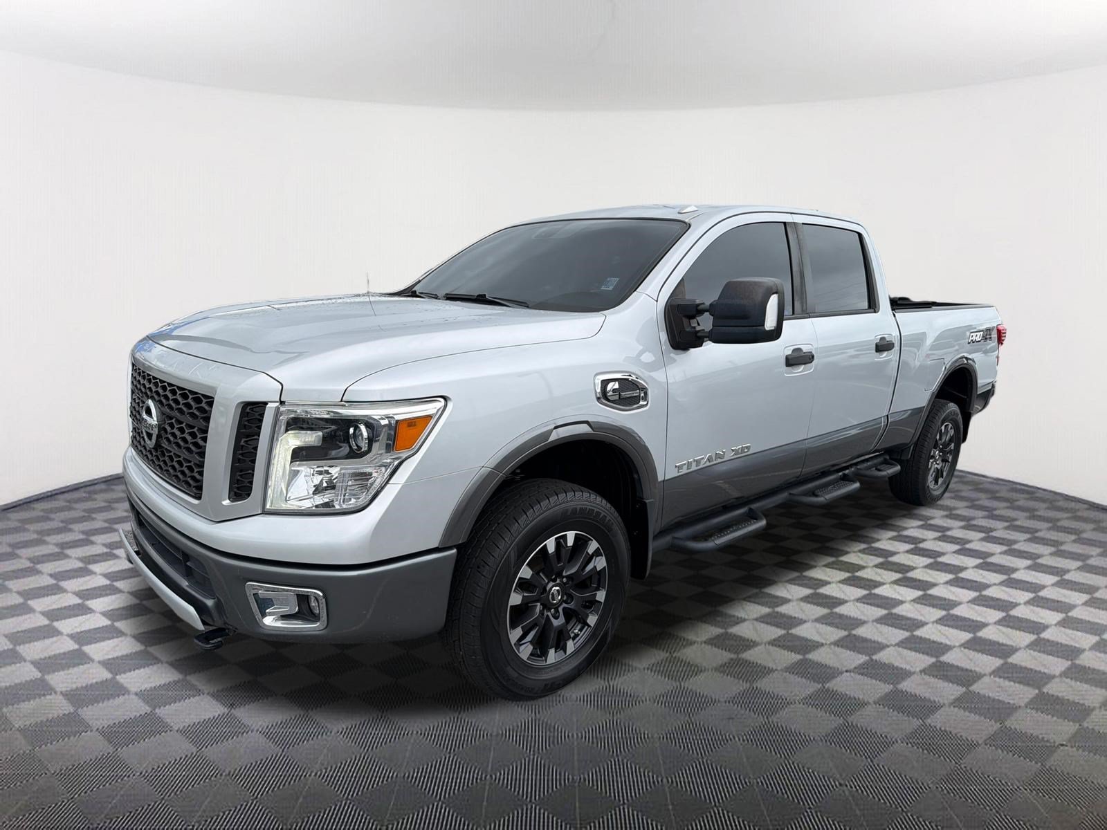 Used 2018 Brilliant Silver Nissan PRO-4X image 3