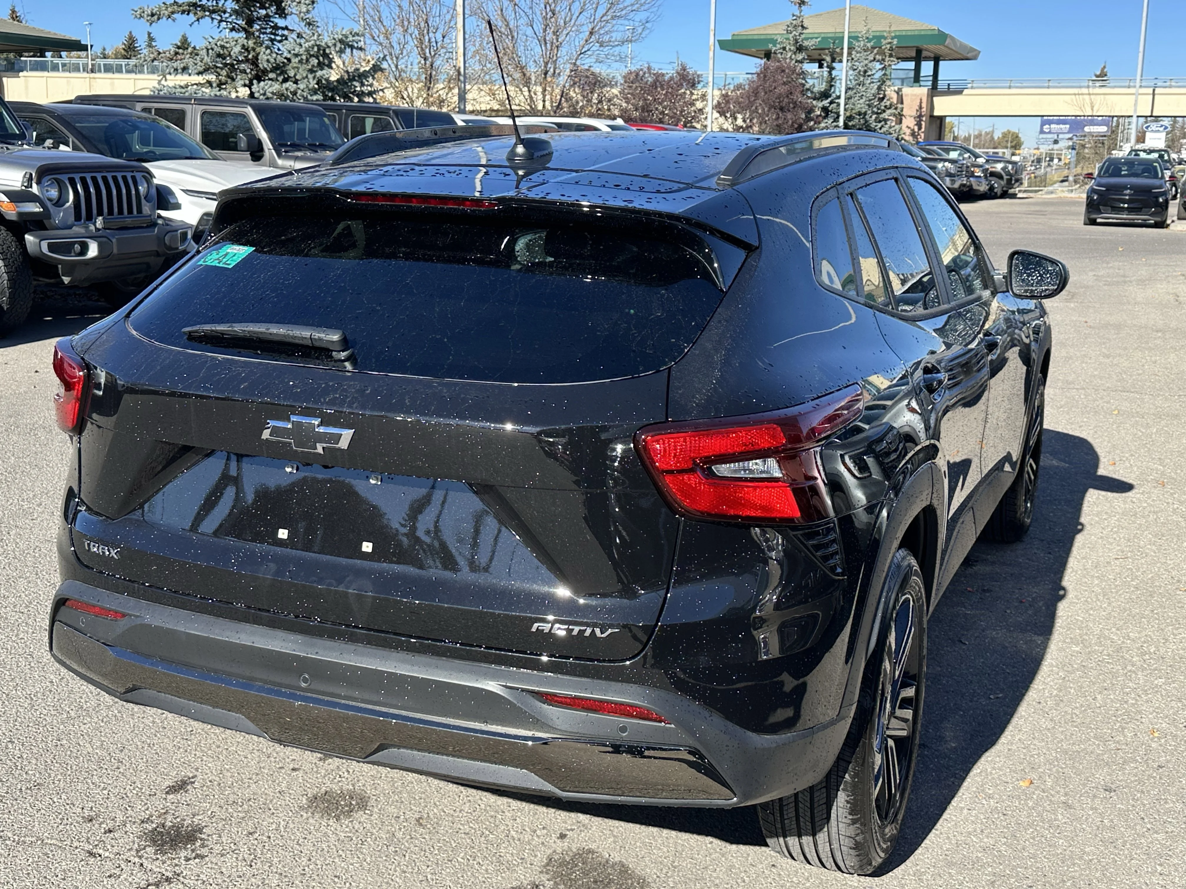 New 2026 Mosaic Black Metallic Chevrolet ACTIV image 6