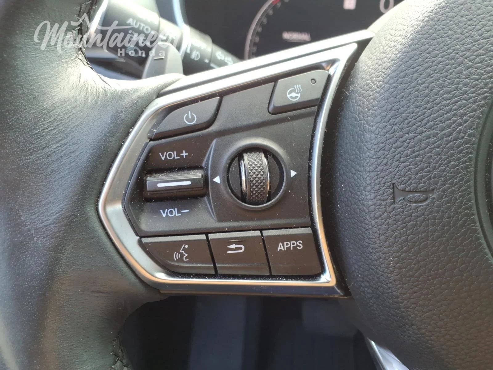 Used 2023 Liquid Carbon Metallic Acura SH-AWD w/Advance image 31