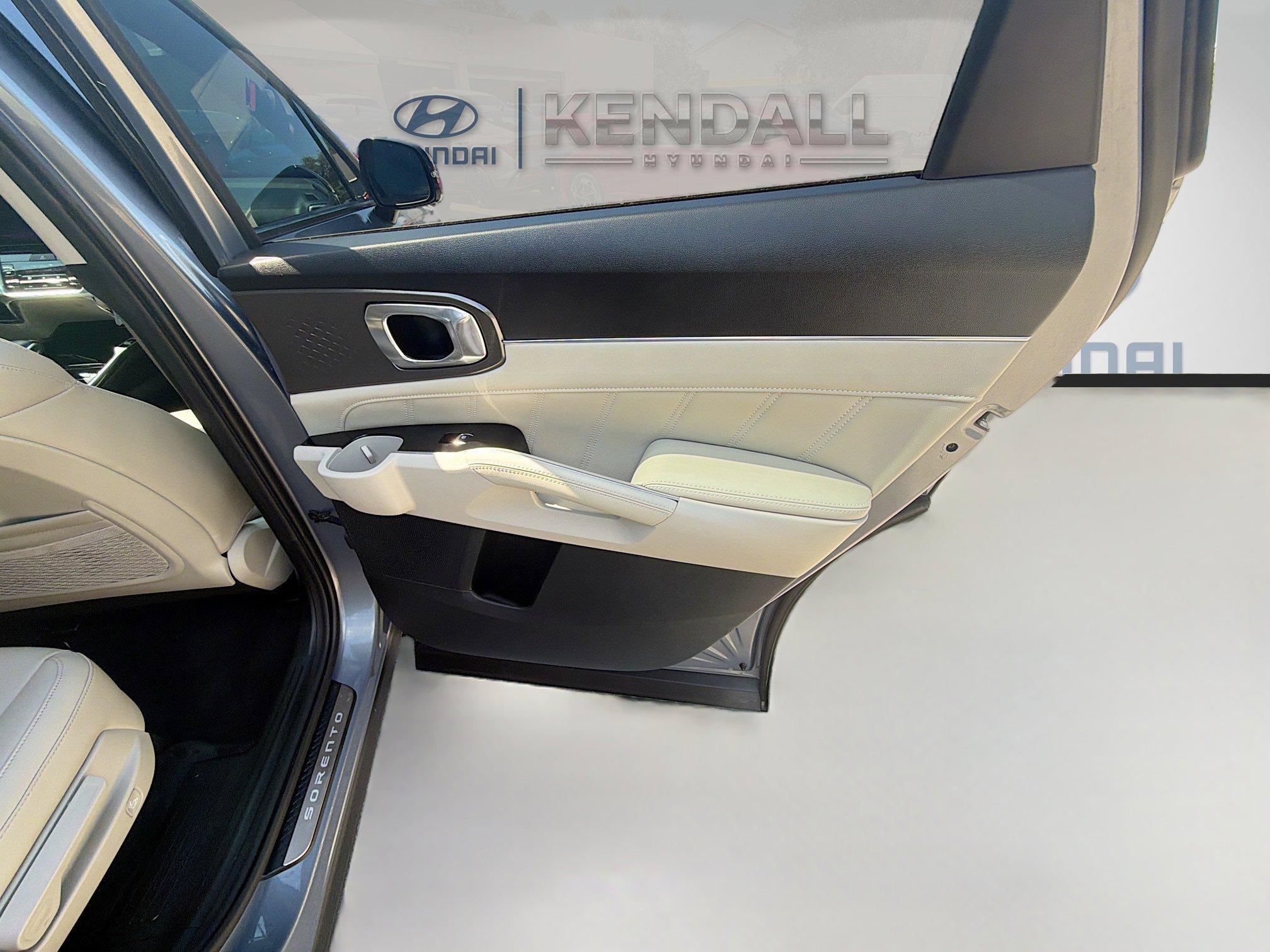 Used 2023 Everlasting Silver Kia SX image 28