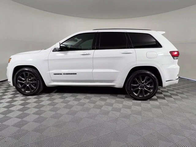 Used 2018 Bright White Clearcoat Jeep High Altitude image 4
