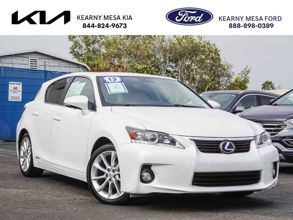 2013 Lexus CT 200h 200h's photo