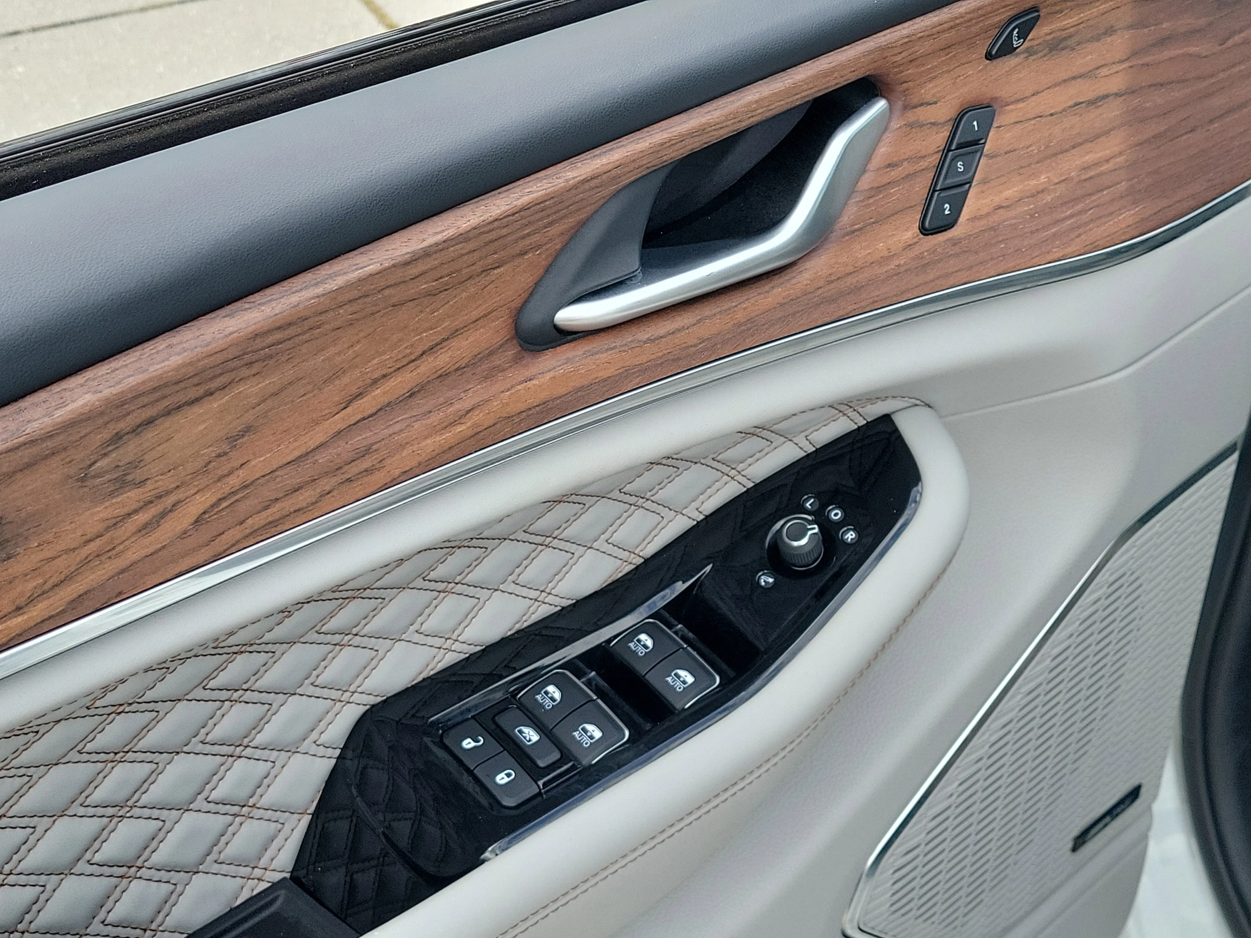 Used 2023 Bright White Clearcoat Jeep Summit image 21