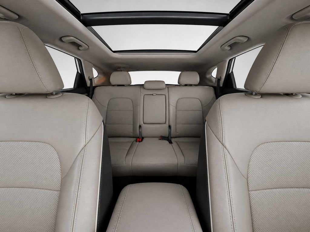 Used 2021 White Hyundai Ultimate image 32