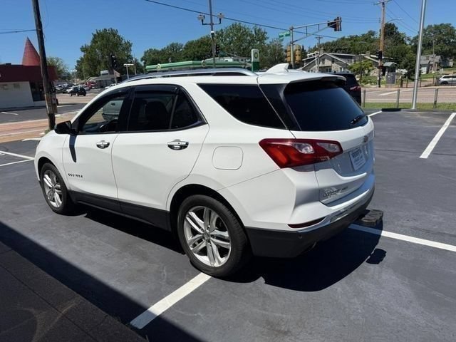 Used 2018 SUMMIT WHITE Chevrolet Premier image 4