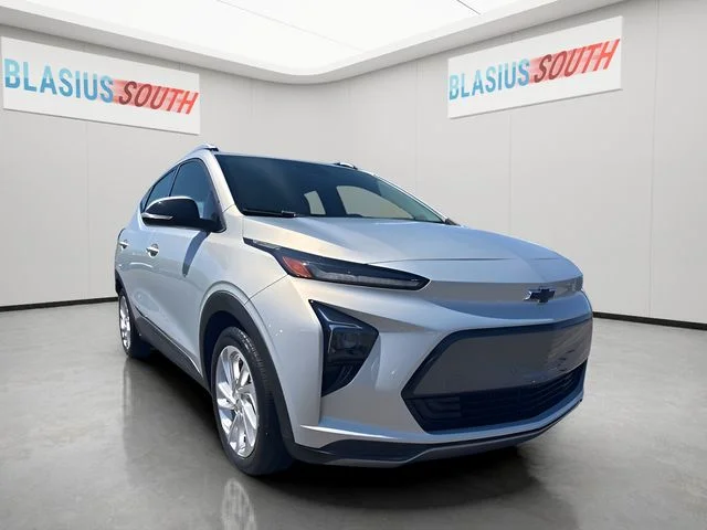 2022 Chevrolet Bolt EUV LT's photo