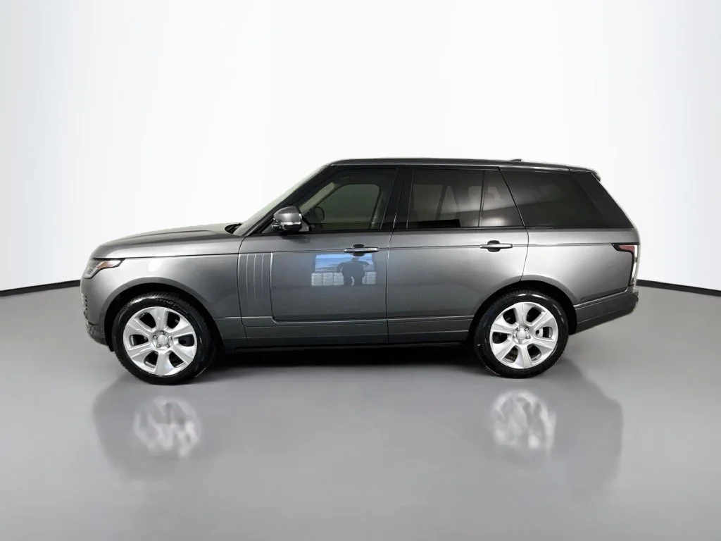 Used 2018 Gray Land Rover HSE image 2