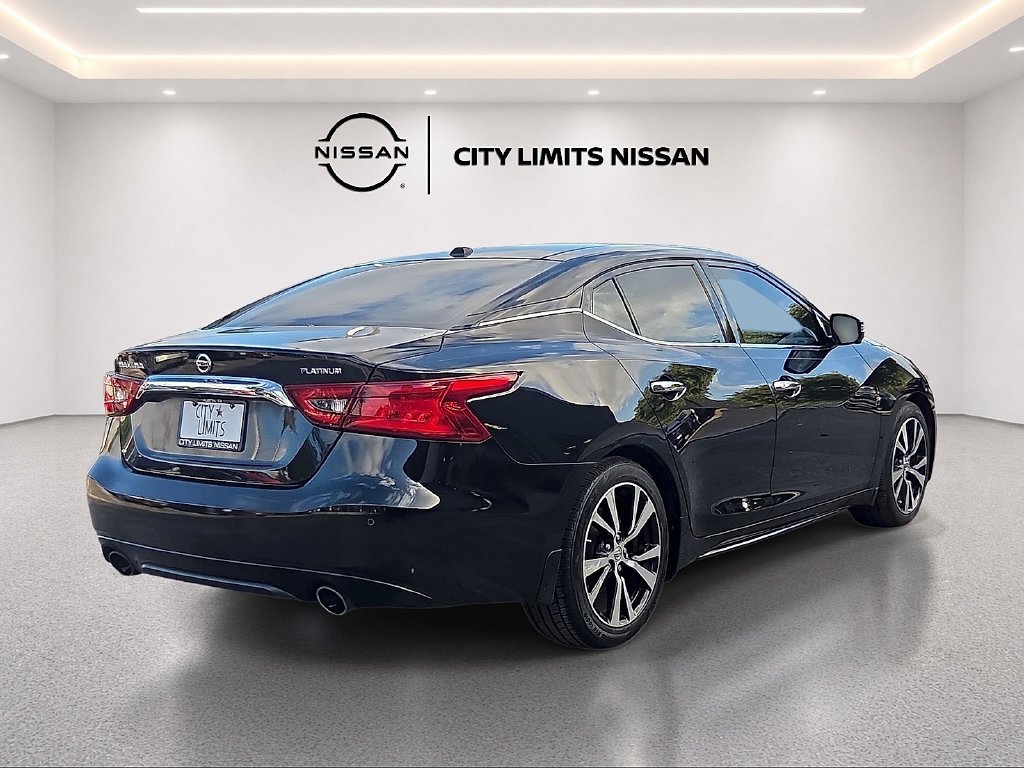 Used 2018 Black Nissan Platinum image 5