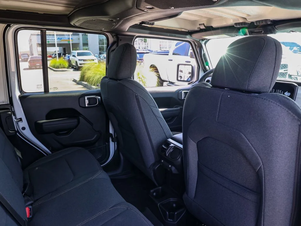 New 2026 Bright White Clear-Coat Exterior Paint Jeep Sport image 17