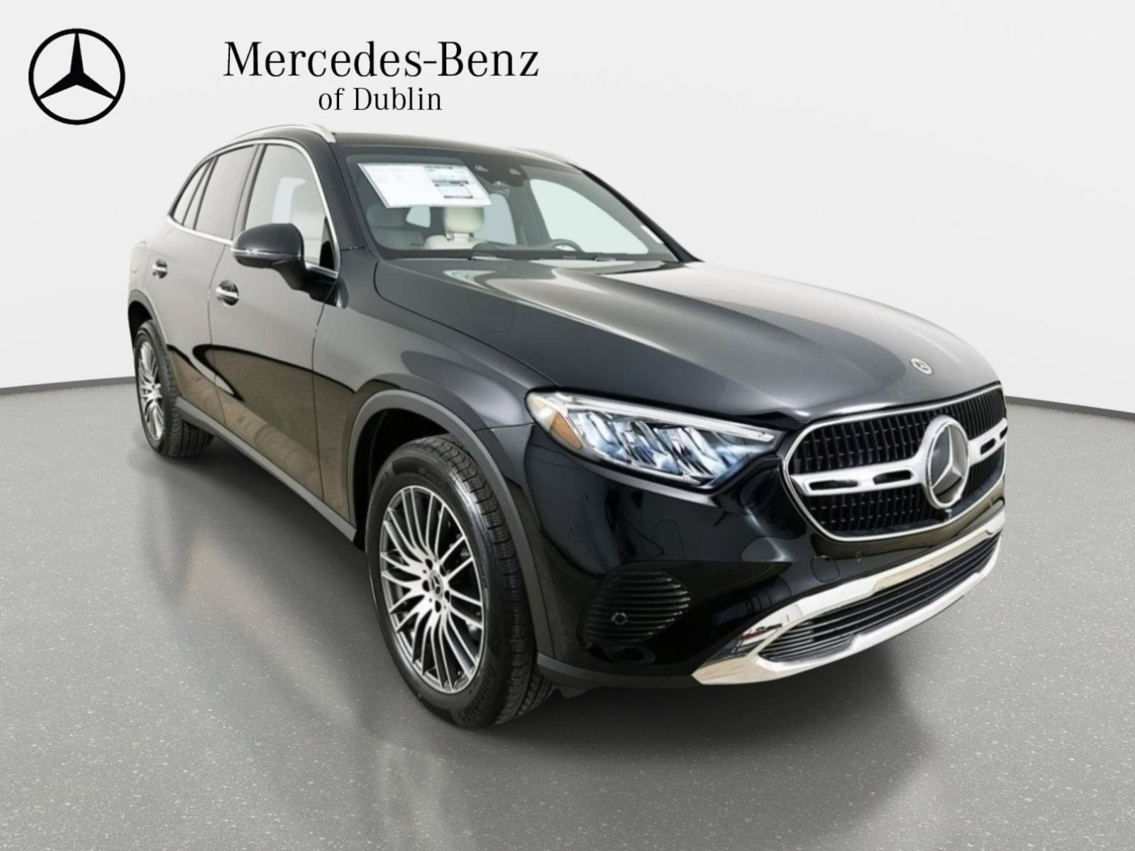 Used 2026  Mercedes-Benz GLC 300 image 3