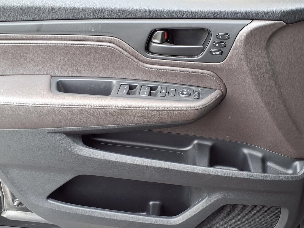 2019 Honda Odyssey EX-L - Photo 11