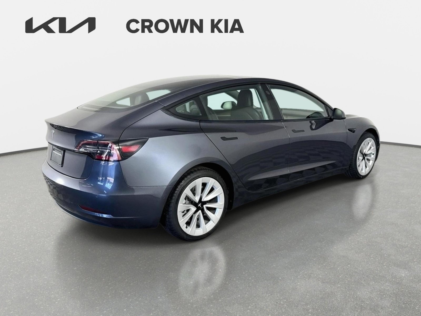 Used 2022 Gray Tesla Base image 5