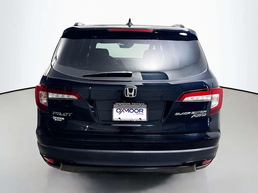 Used 2020 Crystal Black Pearl Honda Black Edition image 6