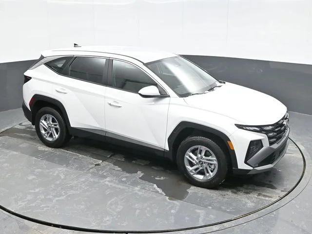 New 2026 White Hyundai SE image 15