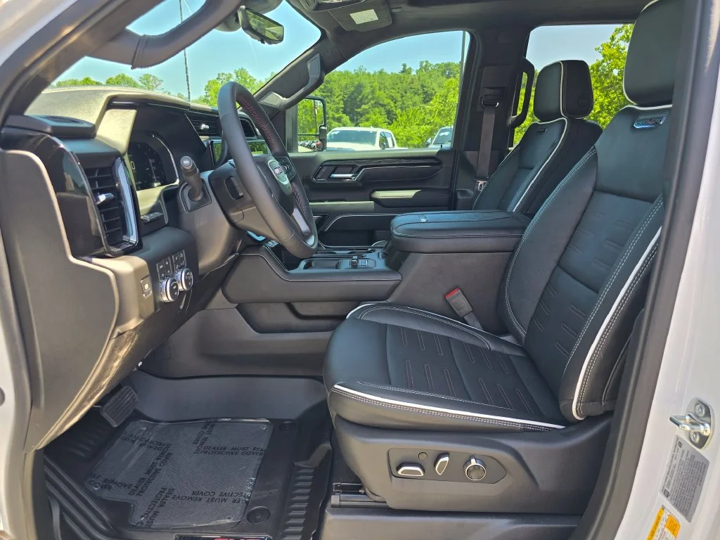 New 2026 White GMC AT4X image 4