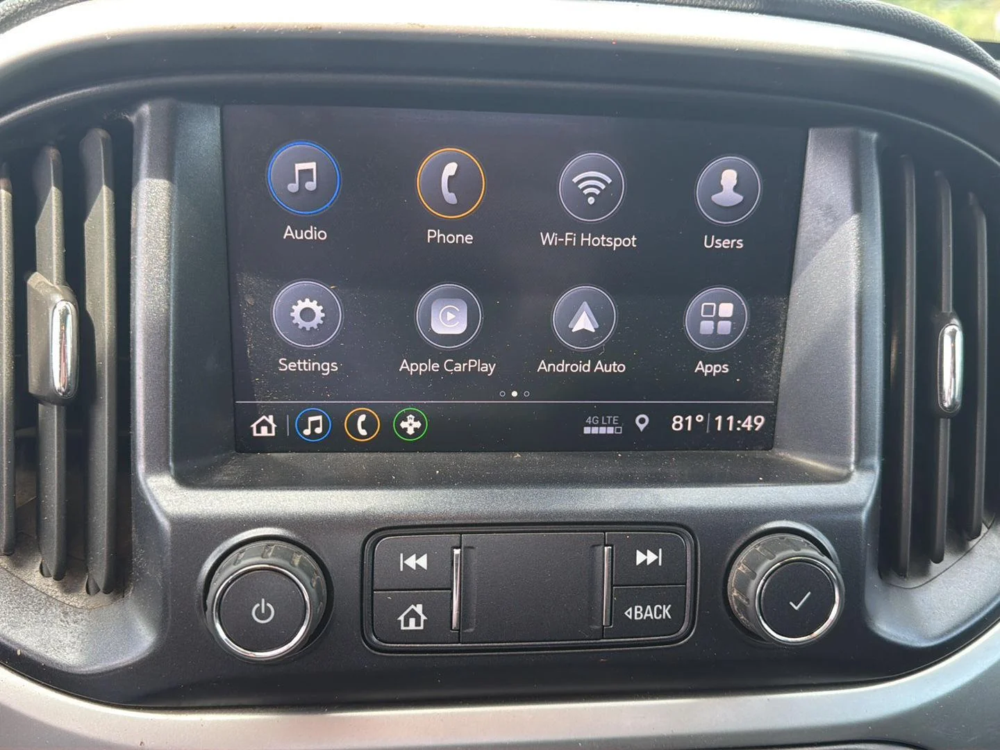 Used 2020 Summit White Chevrolet 4WD LT image 13