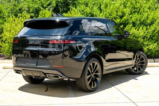 New 2026 Santorini Black Land Rover SE image 9