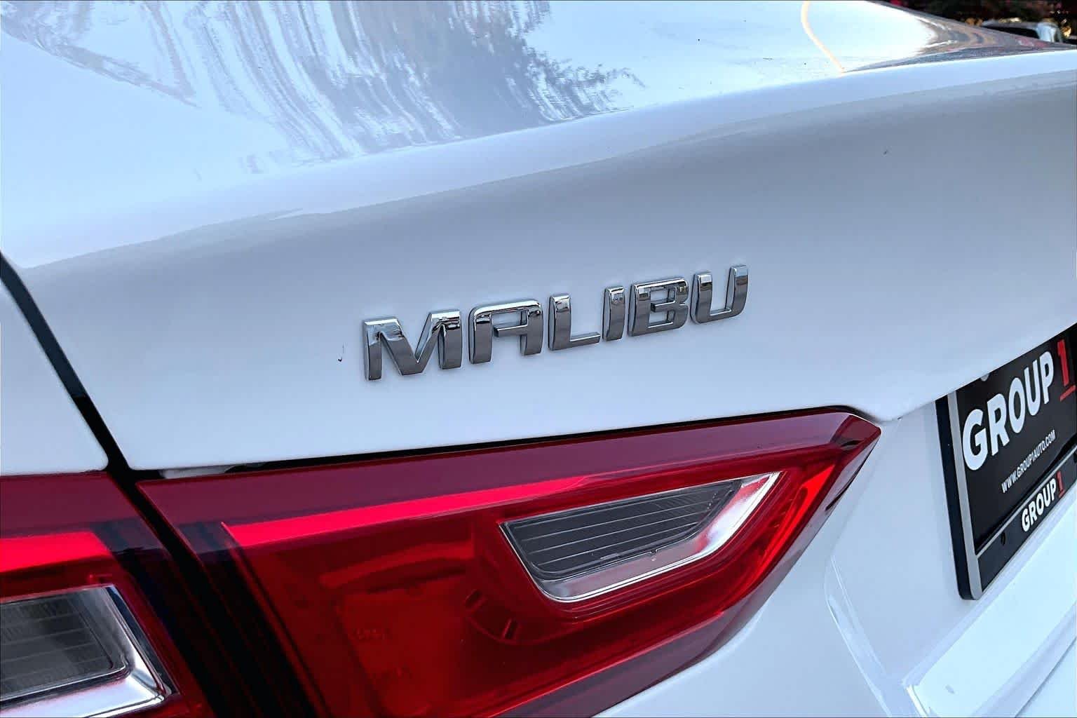 Used 2024 Summit White Chevrolet LT image 30