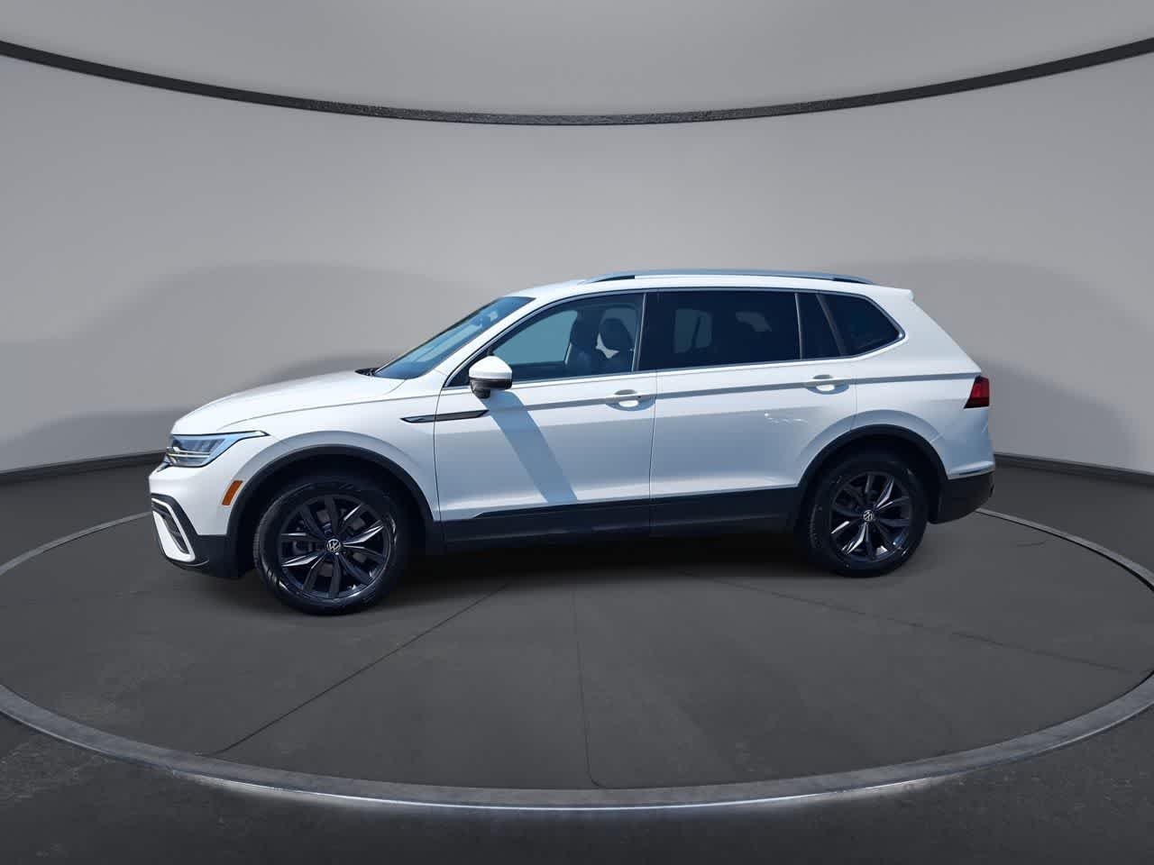 Certified Used 2024 Pure White Volkswagen SE image 4