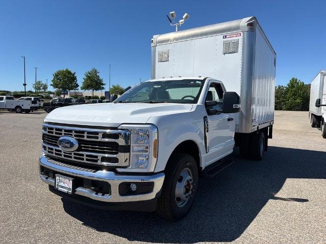 2026 Ford F-350 Super Duty Chassis Cab XL - Photo 32