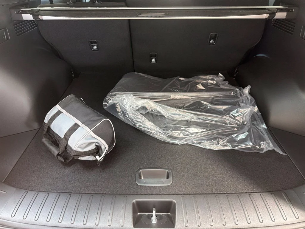 New 2026 Amazon Gray Hyundai SEL image 9