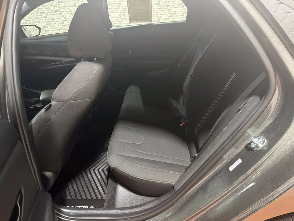 Used 2025 Amazon Gray Hyundai SEL Sport image 13