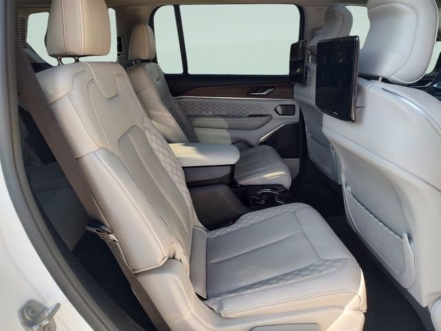 Used 2023 White Jeep Summit image 28