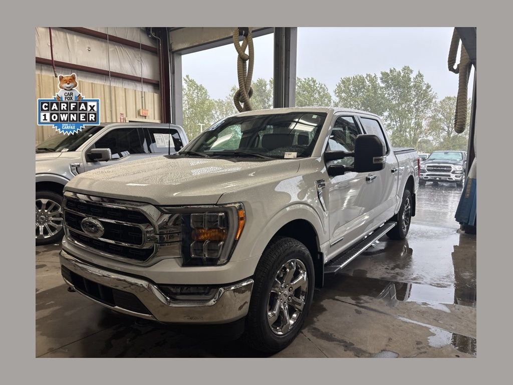 Used 2023 Oxford White Ford XLT image 1
