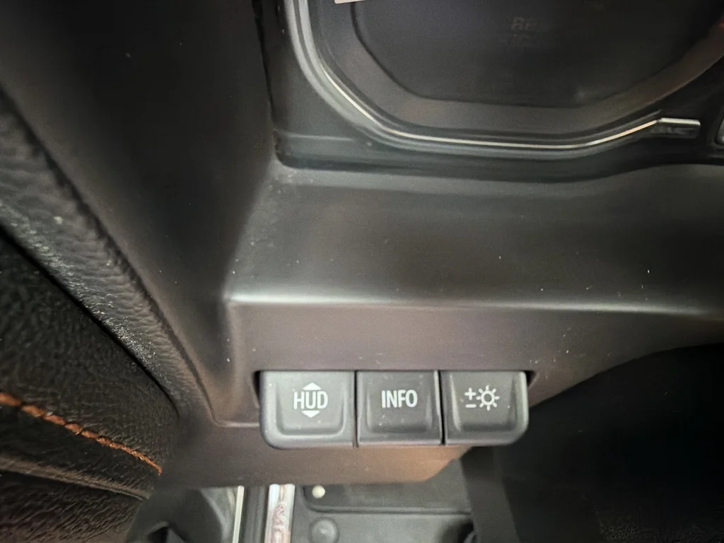 Used 2021 White GMC AT4 image 36
