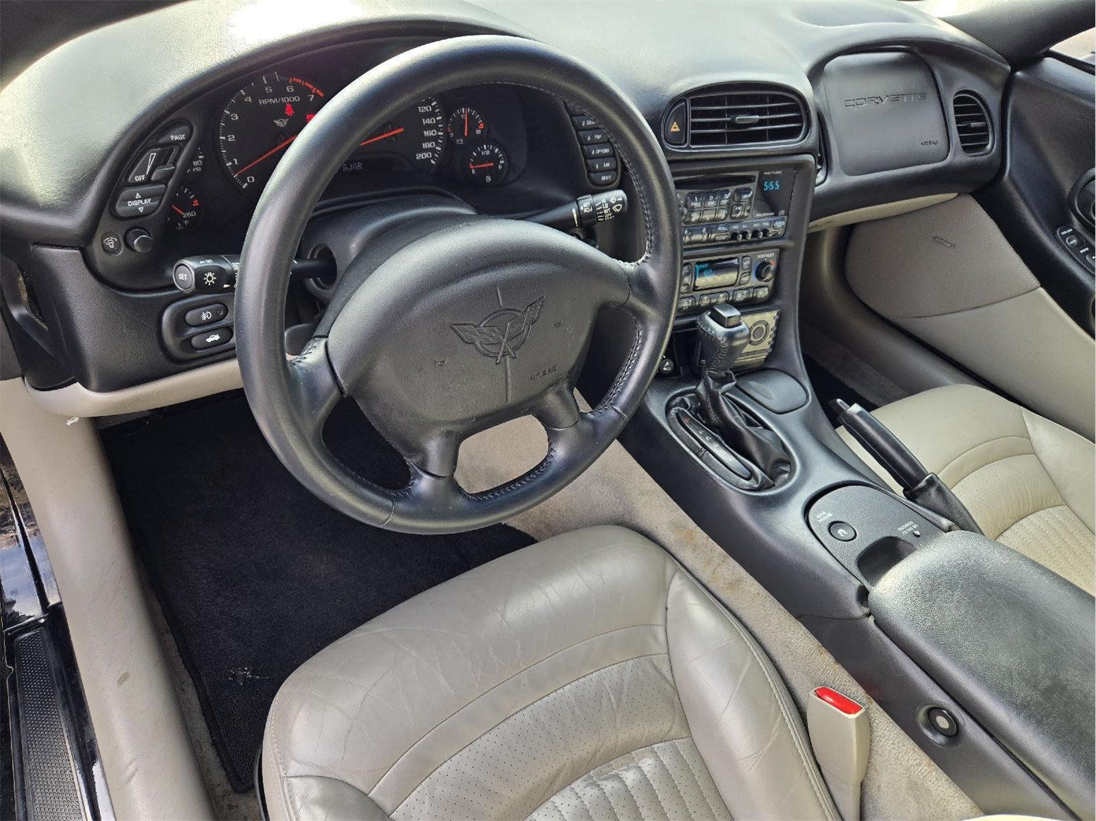 Used 2004 Black Chevrolet  image 24