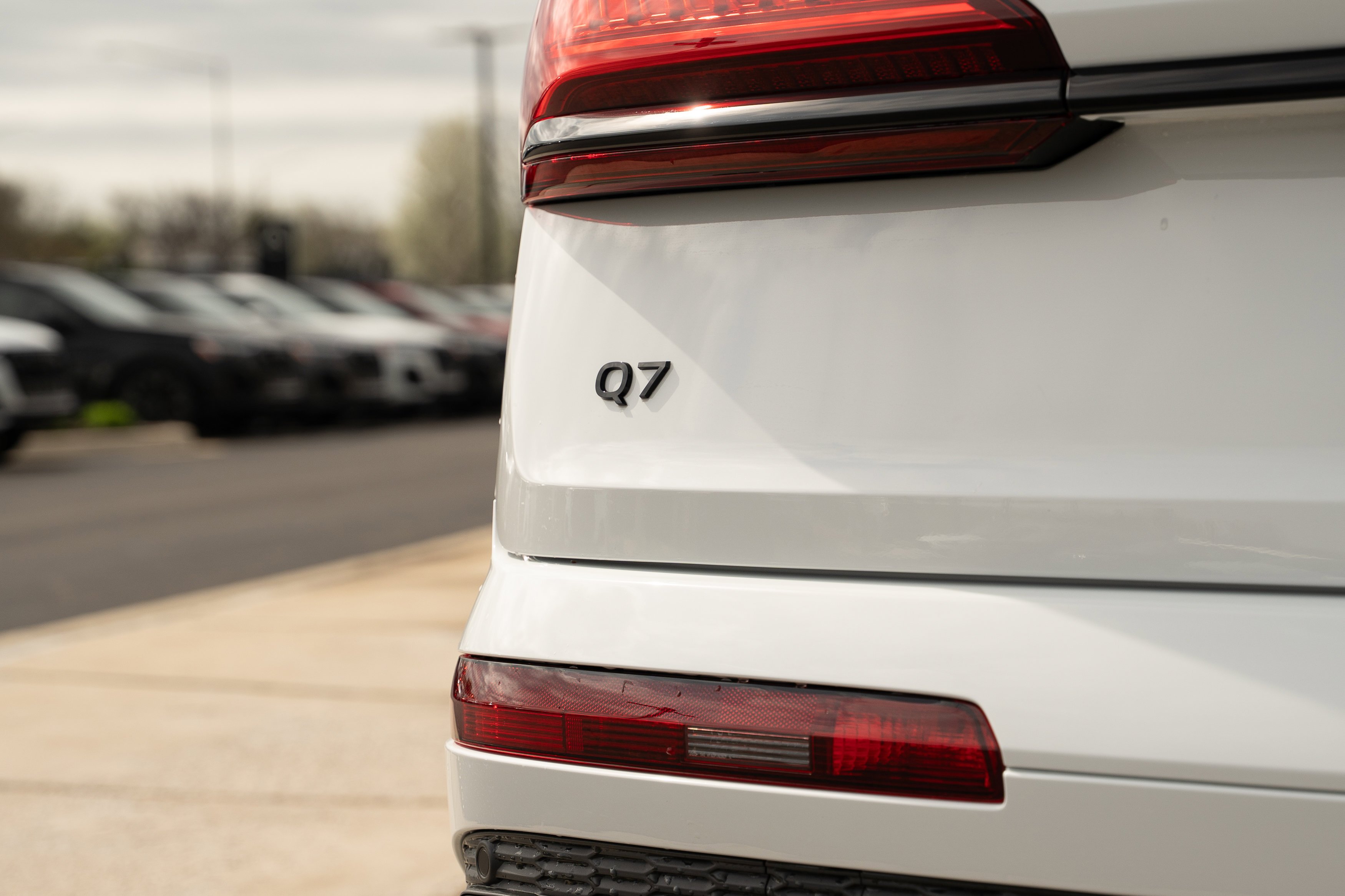 New 2026 Glacier White Metallic Audi Premium Plus image 32