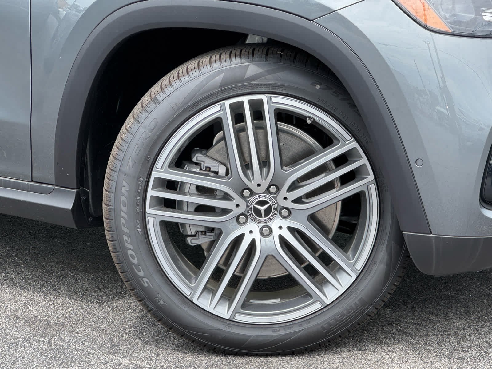 New 2026 Selenite Grey Metallic Mercedes-Benz GLS 450 image 2