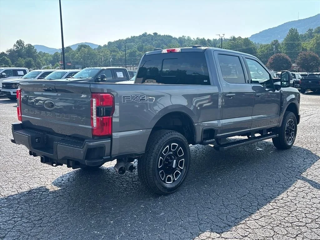Used 2024 Gray Ford Lariat image 8
