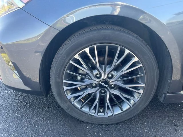 Used 2024 Gray Kia GT-Line image 31