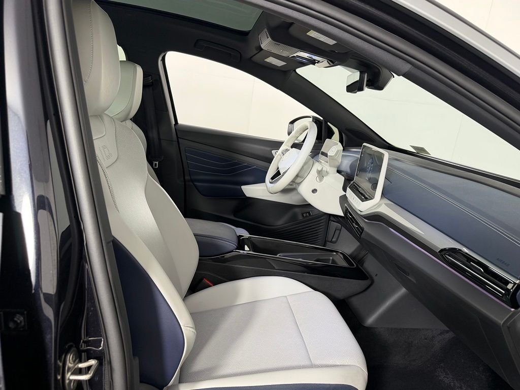 Used 2023 Black Volkswagen Pro S Plus image 28