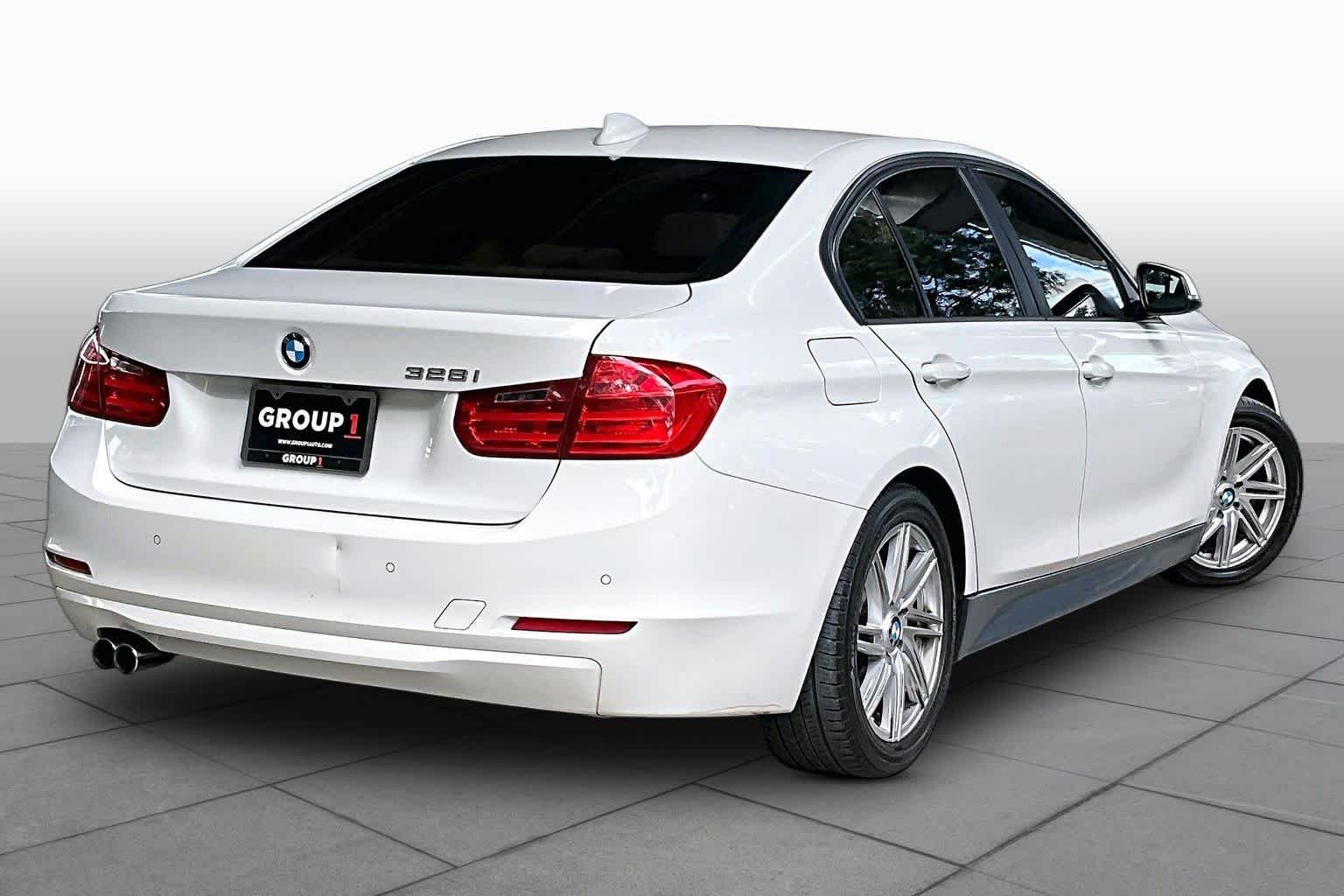 Used 2013 Alpine White BMW 328i image 12