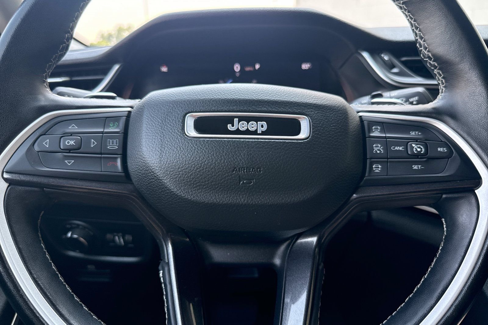 Used 2022 Gray Jeep Laredo image 23