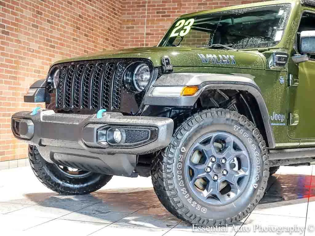 Used 2023 Green Jeep 4x4 image 3