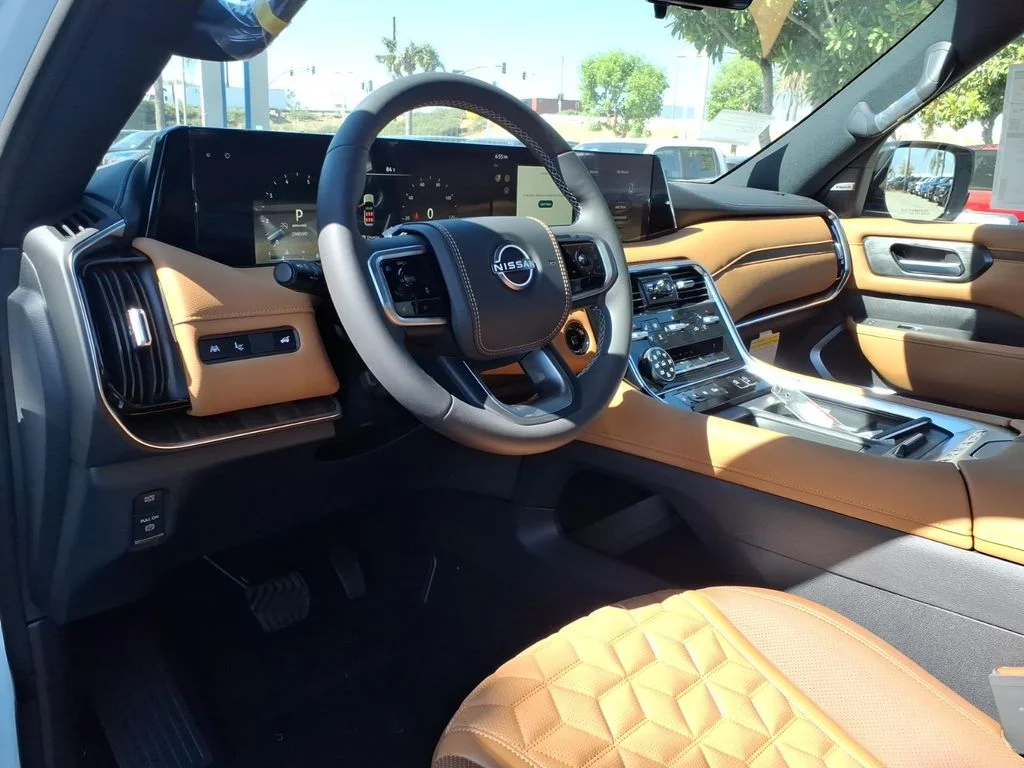 New 2026 Everest White TriCoat / Super Black Two-tone Nissan Platinum Reserve image 17