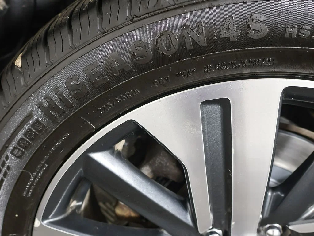 Used 2022  Mitsubishi 2.0 ES image 18