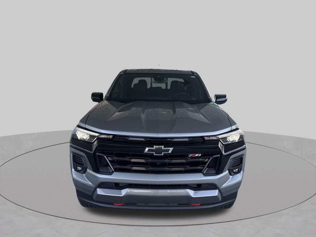 Used 2025 Gray Chevrolet Z71 image 14