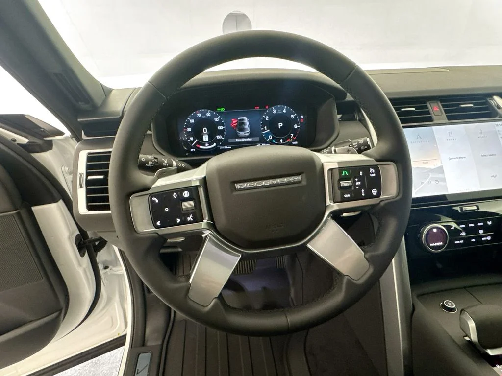 New 2026 Fuji White Land Rover S image 11