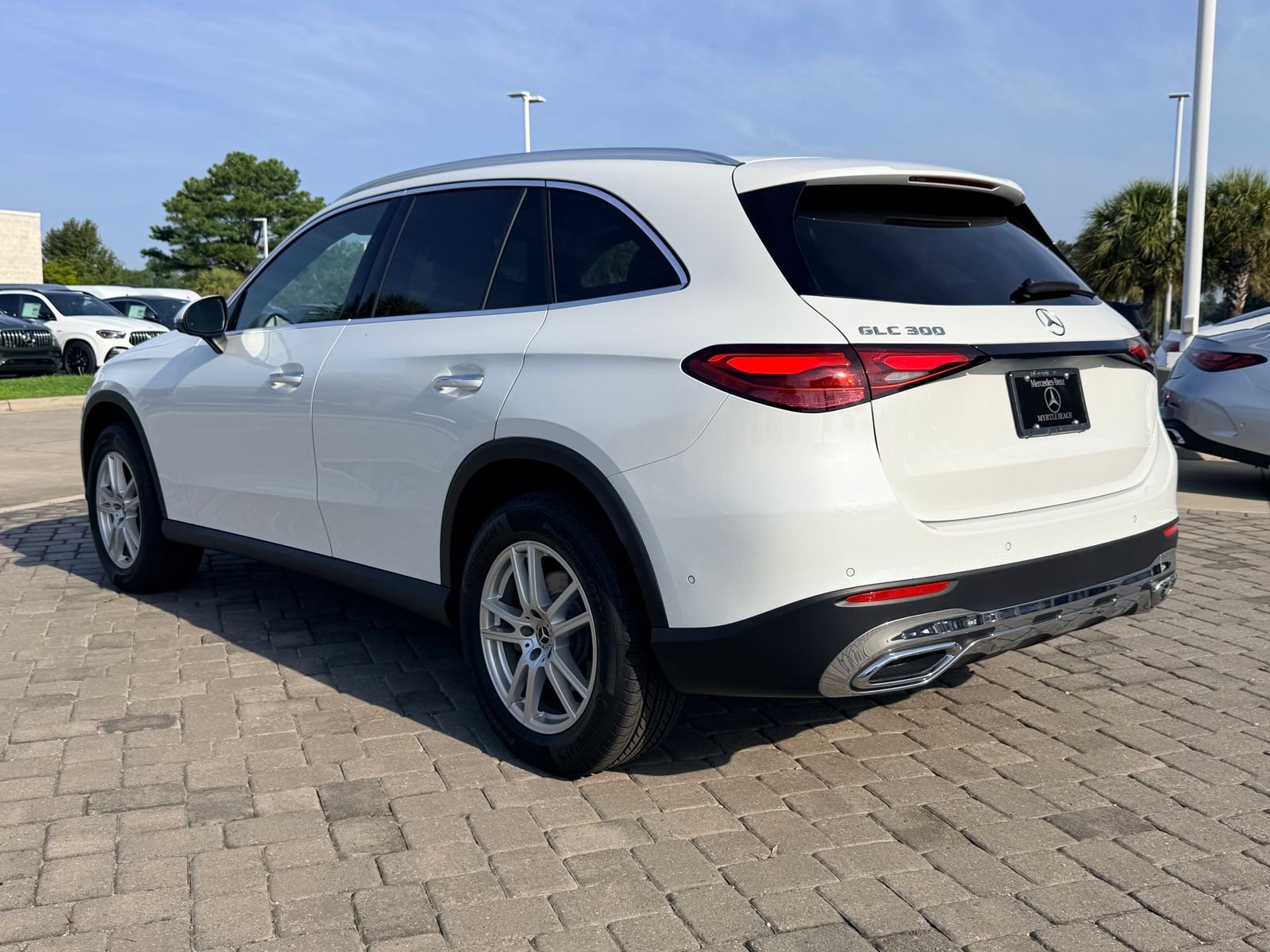 Certified Used 2025 MANUFAKTUR Moonlight White Metallic Mercedes-Benz GLC 300 image 11