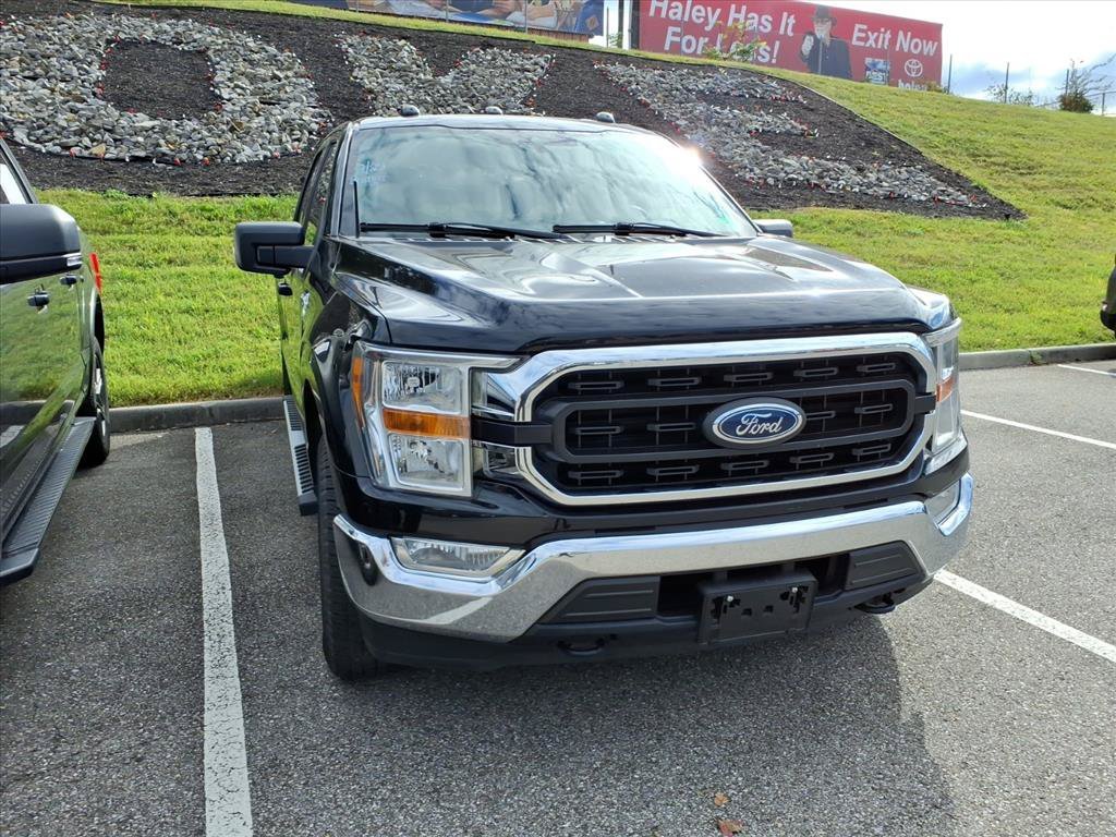 Used 2021 Black Ford XLT image 3