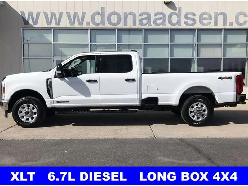 Certified Used 2024 Oxford White Ford XLT image 5