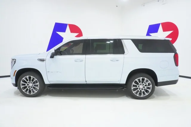 2026 GMC Yukon XL Denali - Photo 11