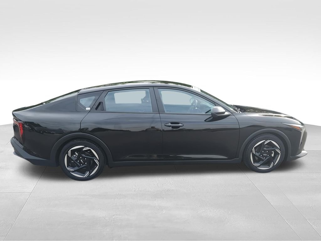 Used 2025 Black Kia EX image 9