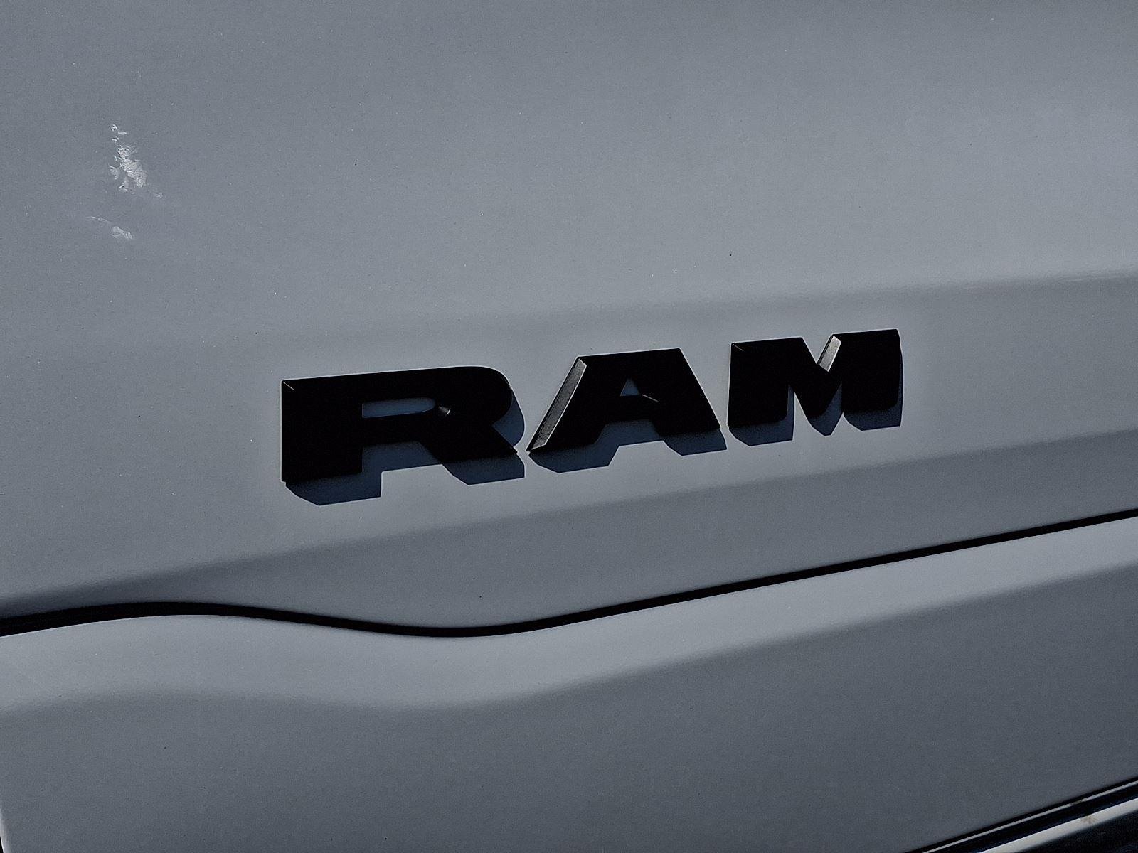 New 2026 Ivory White Tri-Coat Pearl-Coat Exterior Paint RAM Laramie image 19