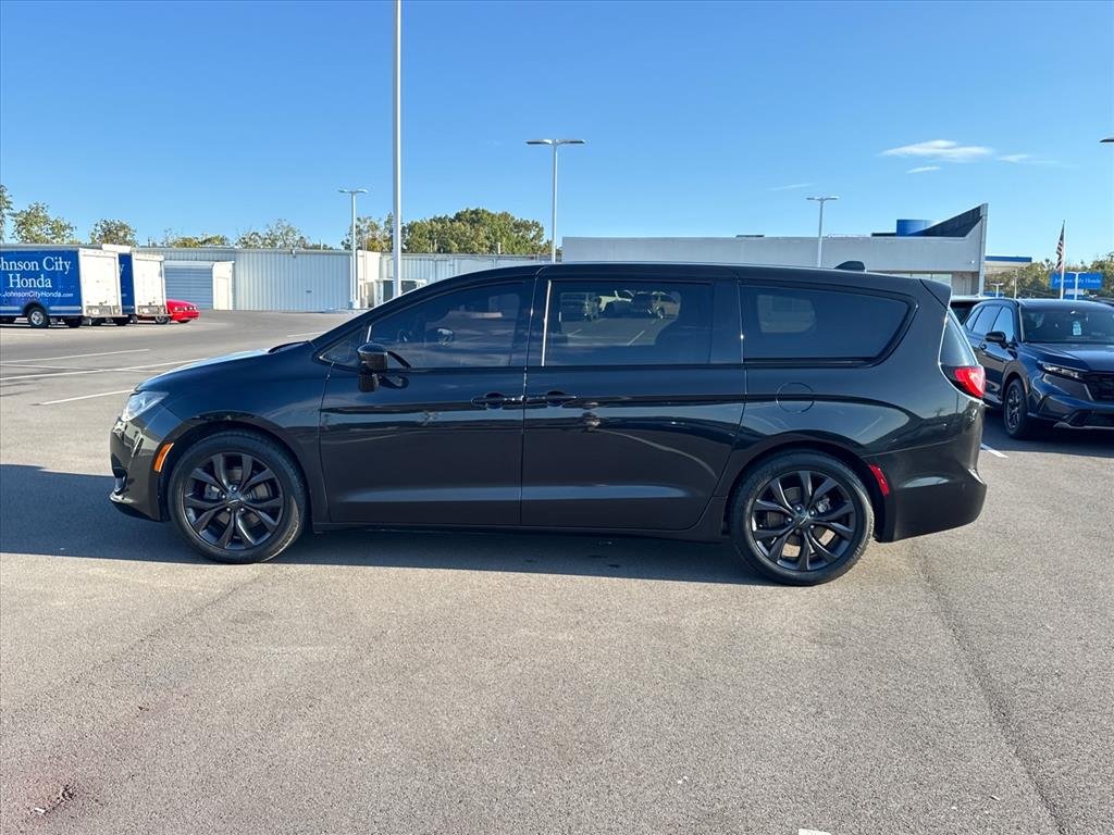 2C4RC1FG8LR242019