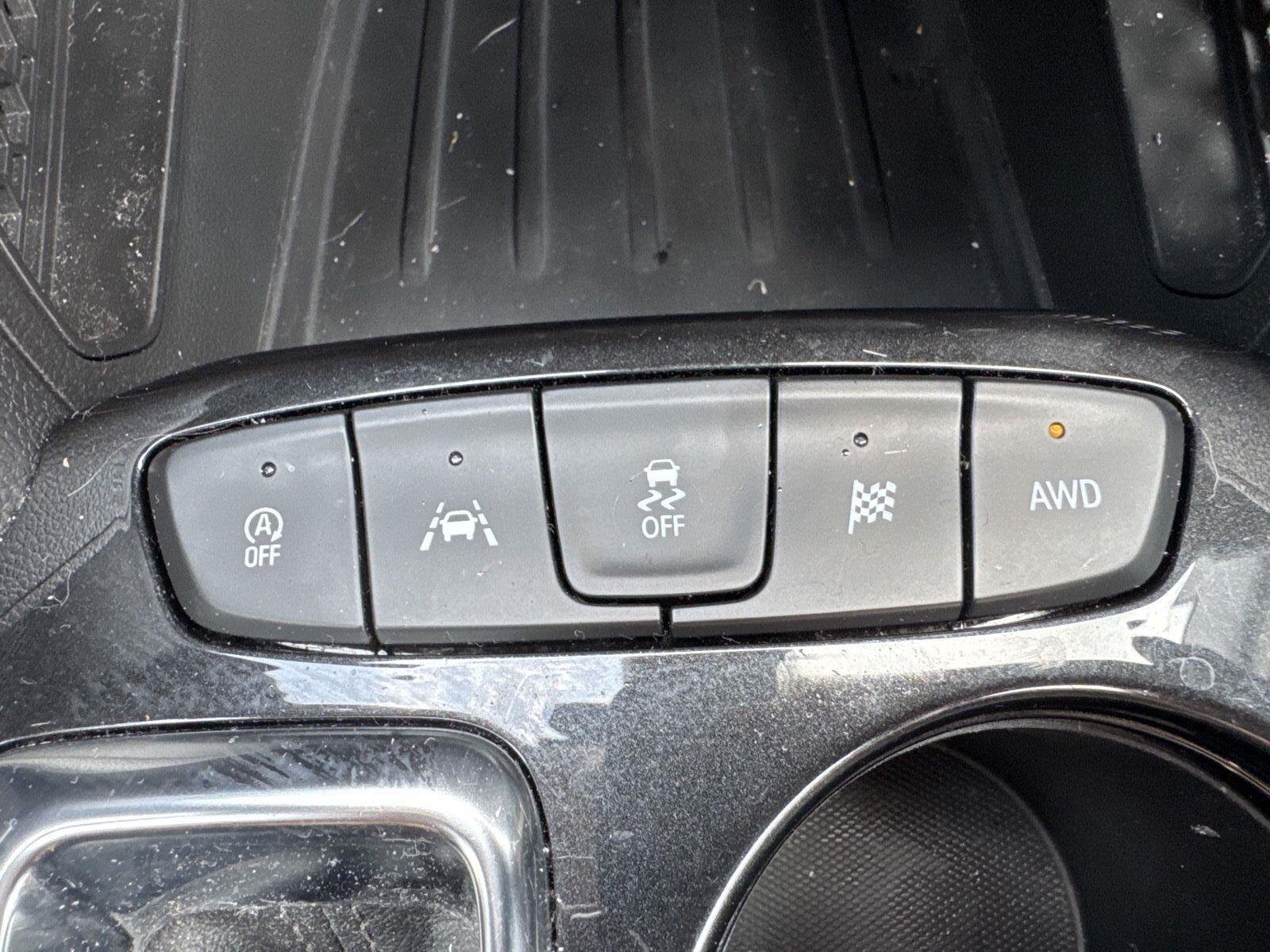 Used 2024 Fountain Blue Chevrolet LT image 20